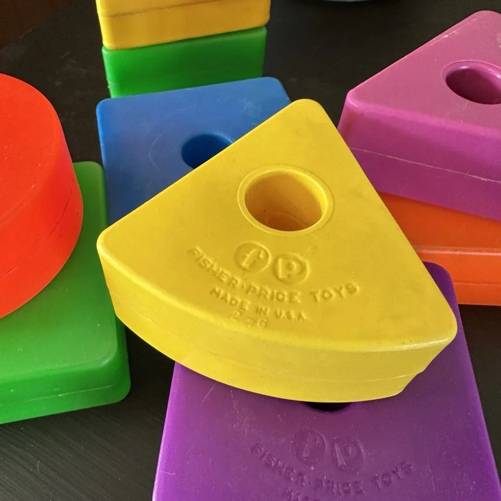 VTG Fisher Price Creative Building Blocks W/ Dowel Colorful Stacking Plastic Toy